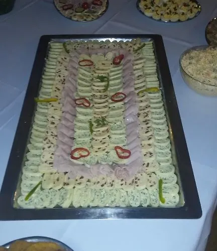 Hubert 招待所 3*